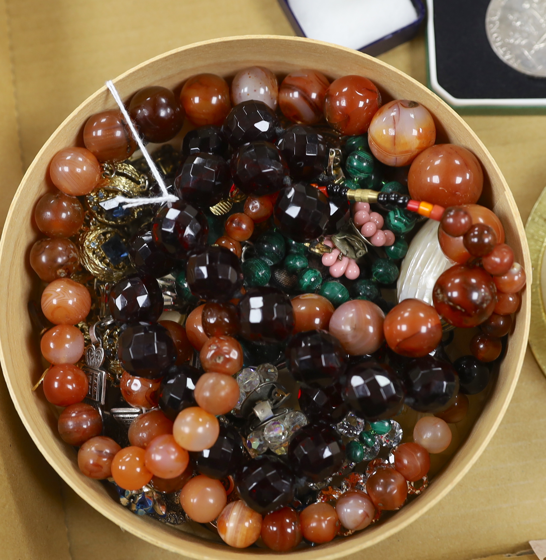 A collection of assorted jewellery, including French jet, banded agate and malachite beads, paste set jewellery, other costume jewellery, pair of 375 and cultured pearl ear studs and 925 and other white metal jewellery.